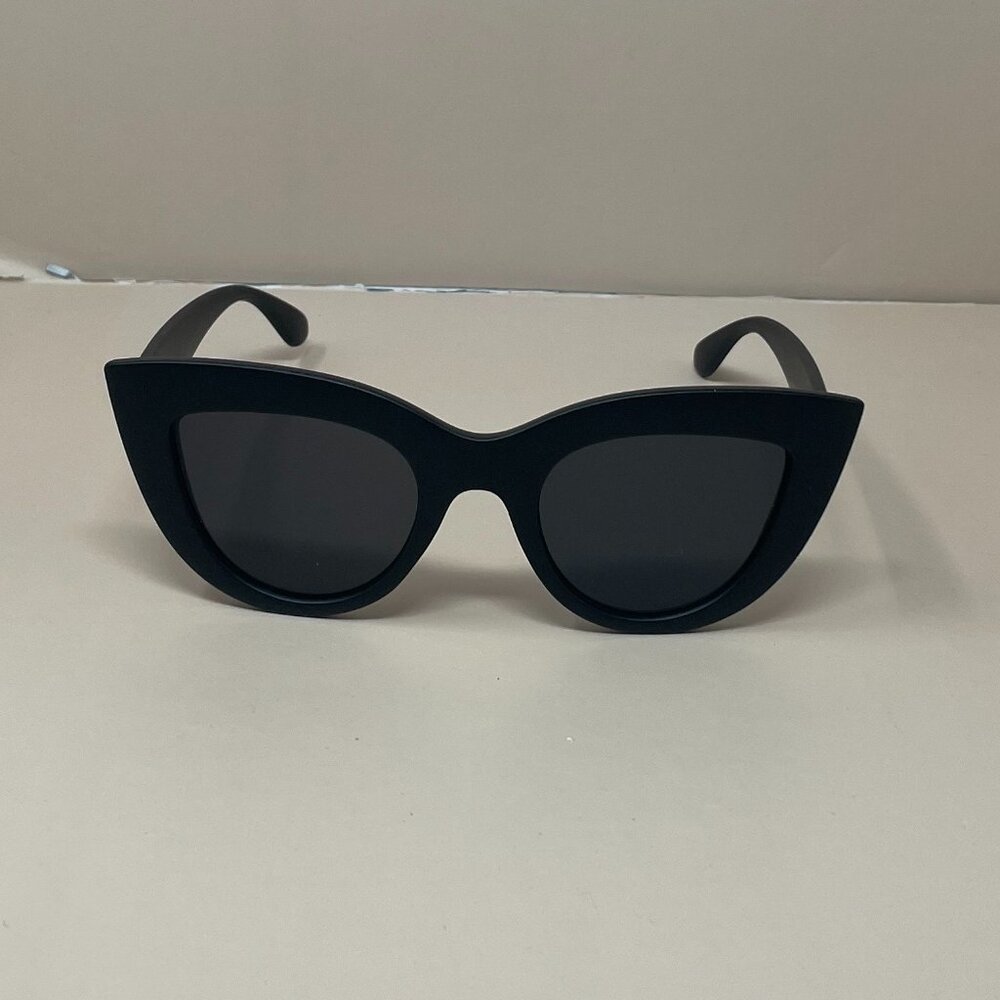 Minue | Lamarr Sunglasses in Black